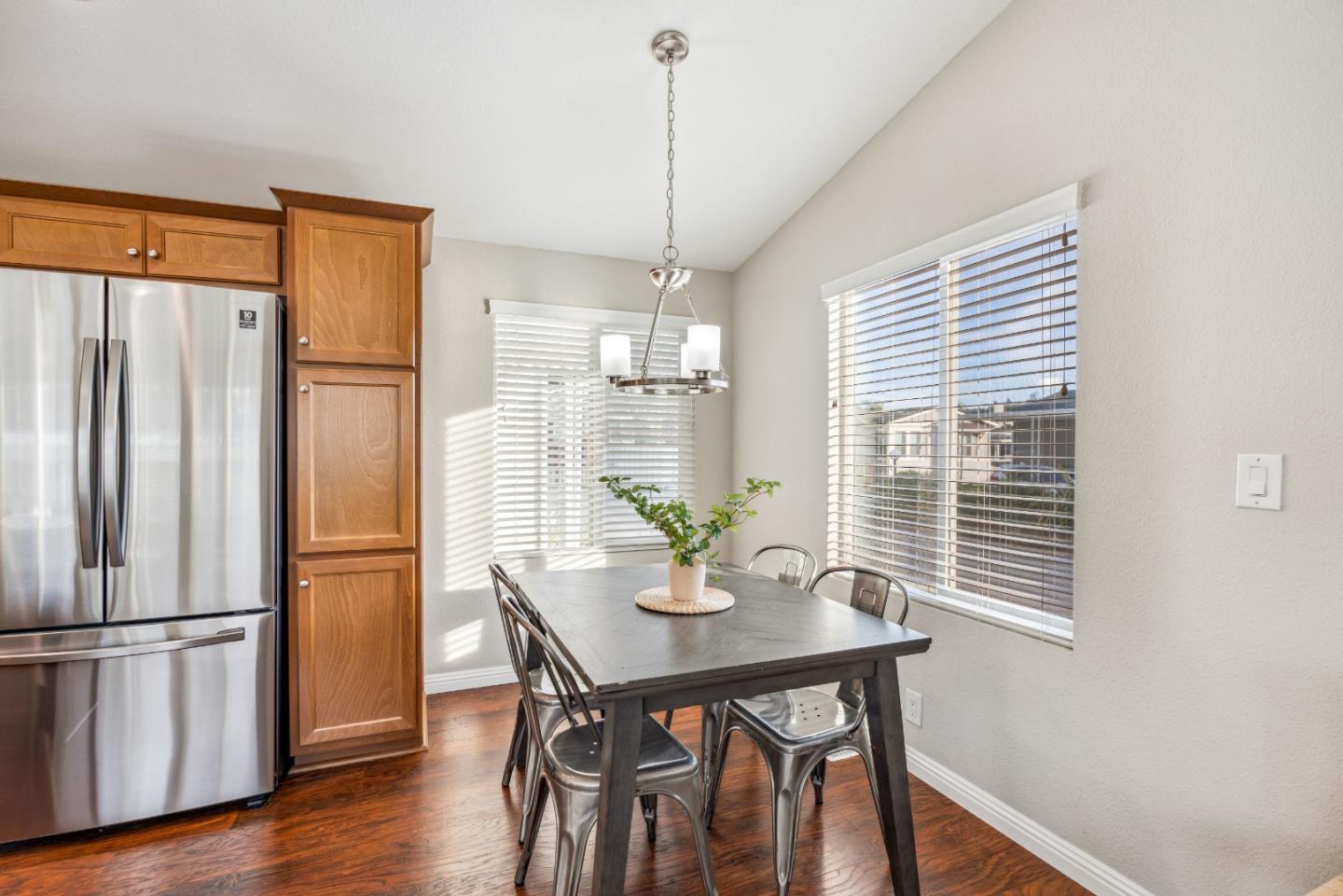 2711 Mar Vista Drive