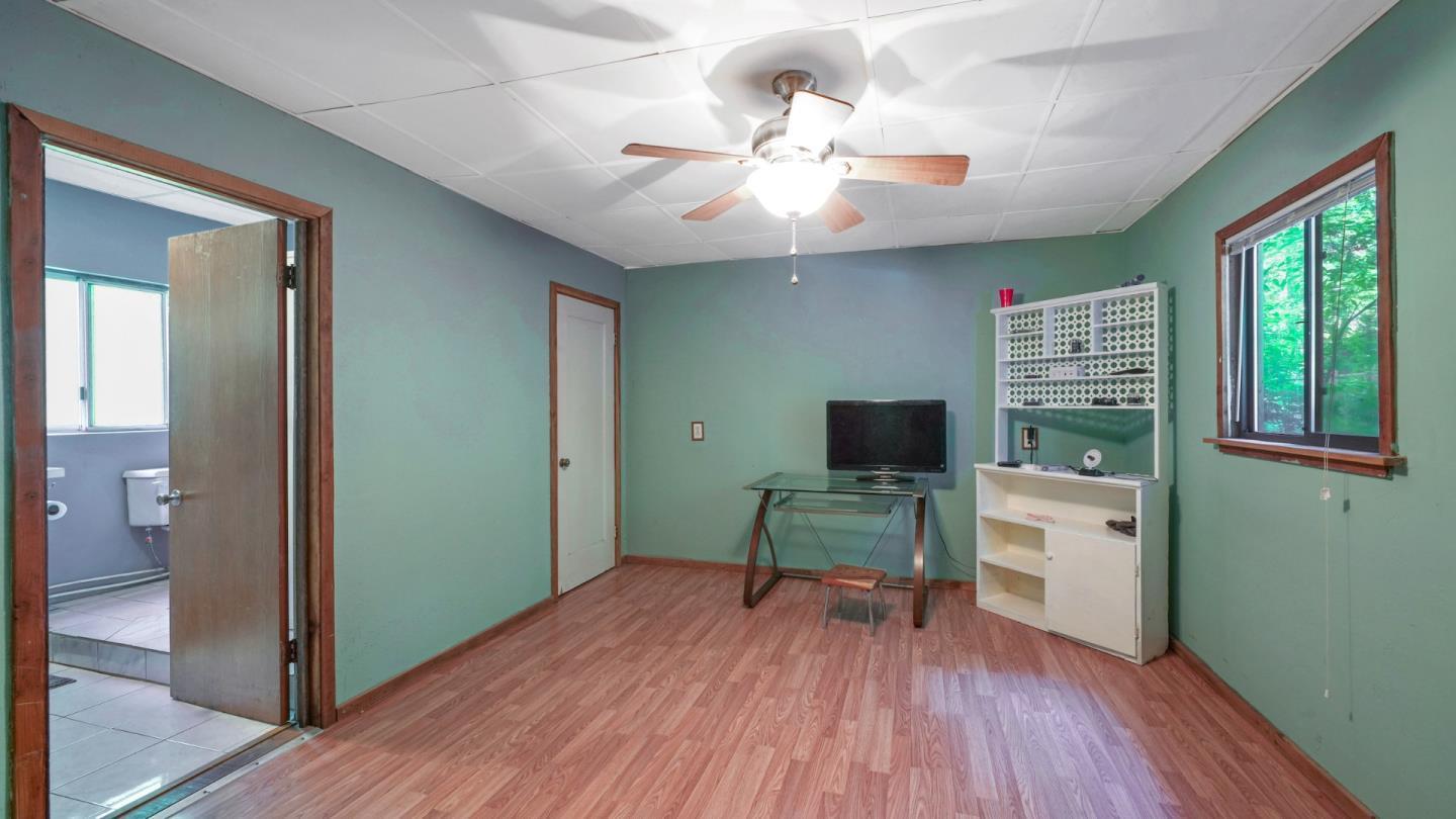 635 Primavera RD