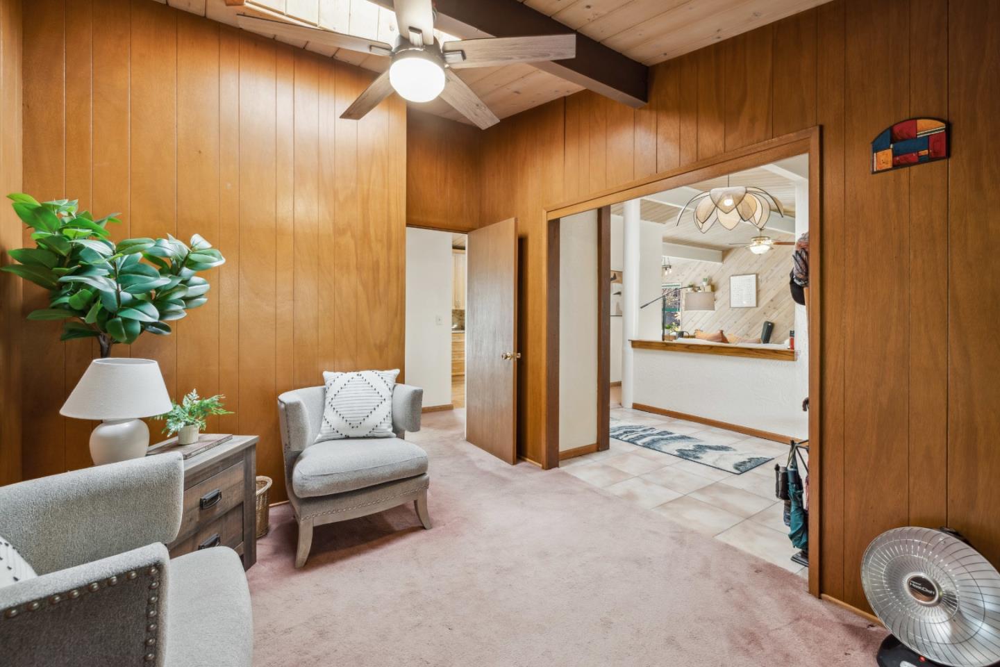 2 Ridgewood DR