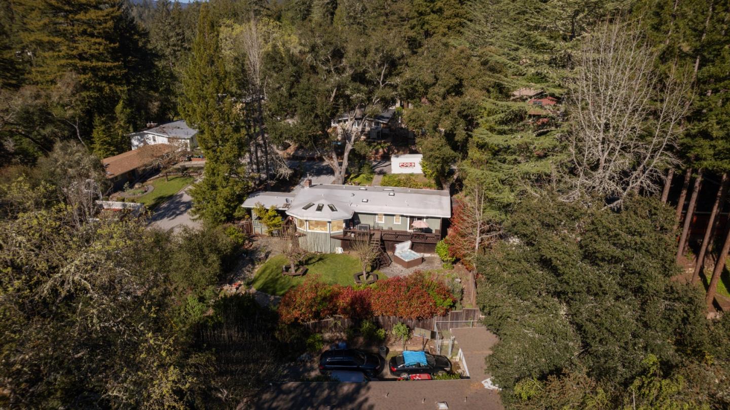 2 Ridgewood DR