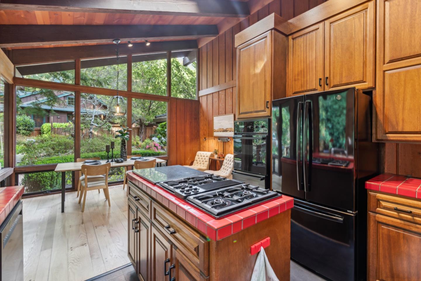 9965 Love Creek RD