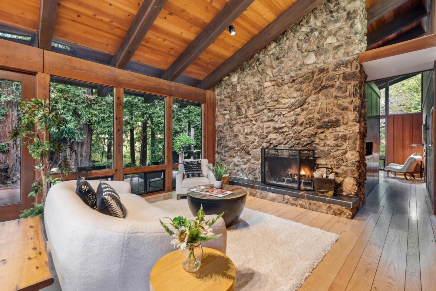 9965 Love Creek RD
