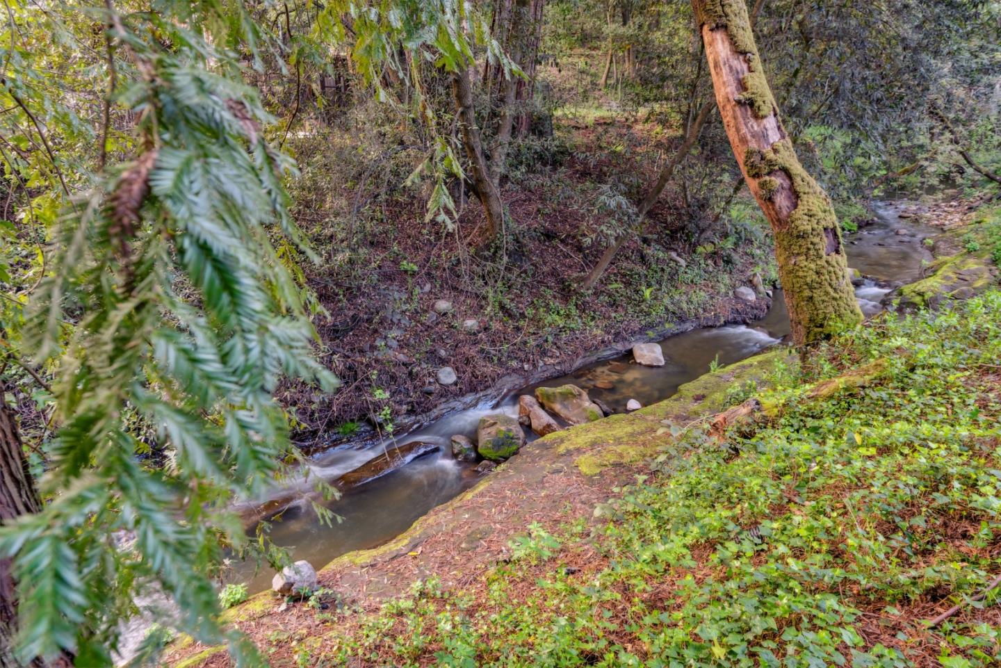 9965 Love Creek RD