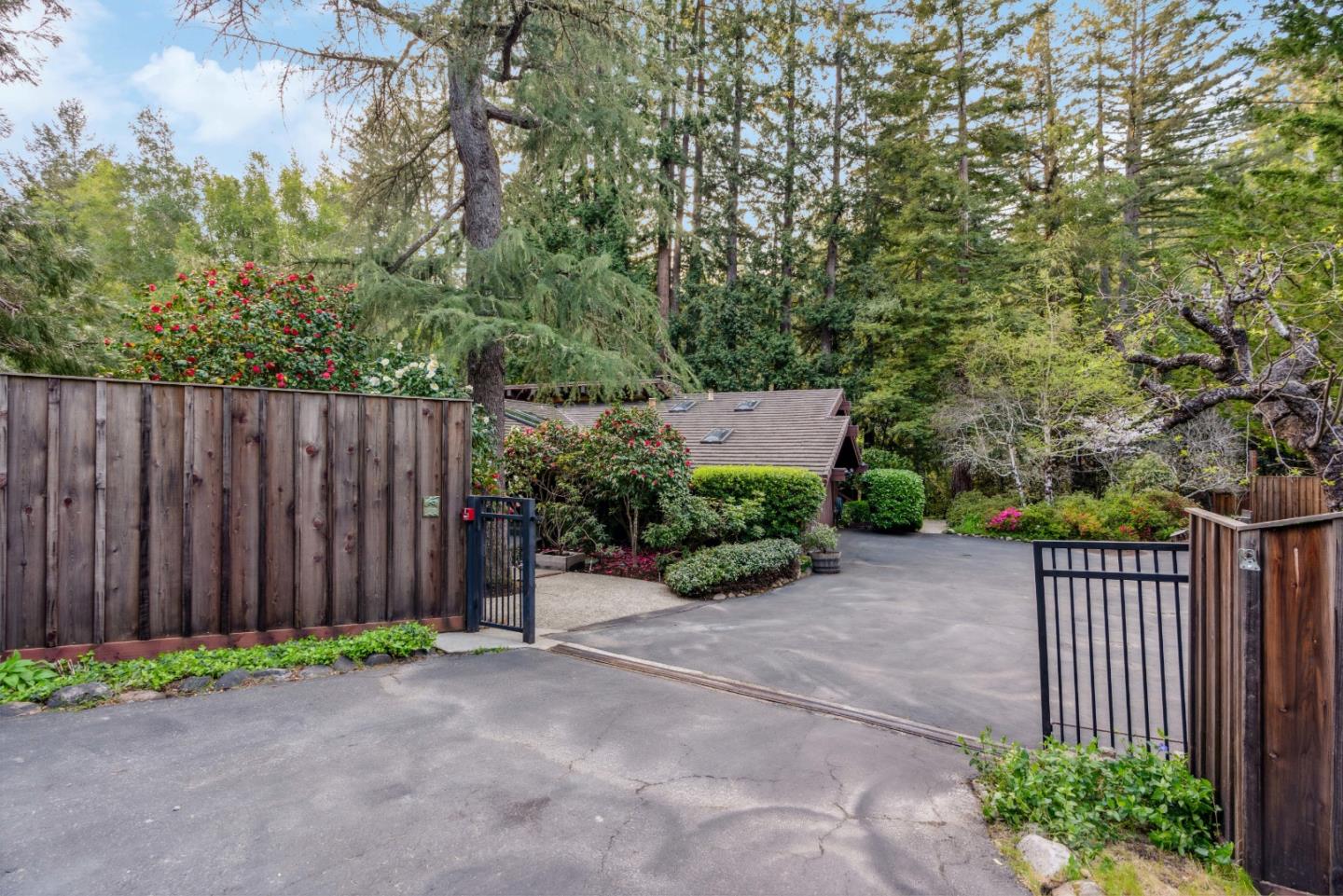 9965 Love Creek RD