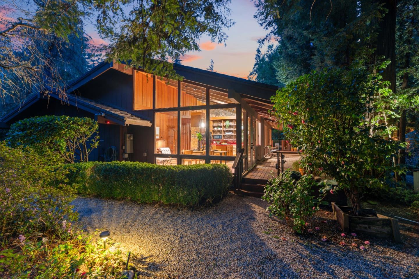 9965 Love Creek RD