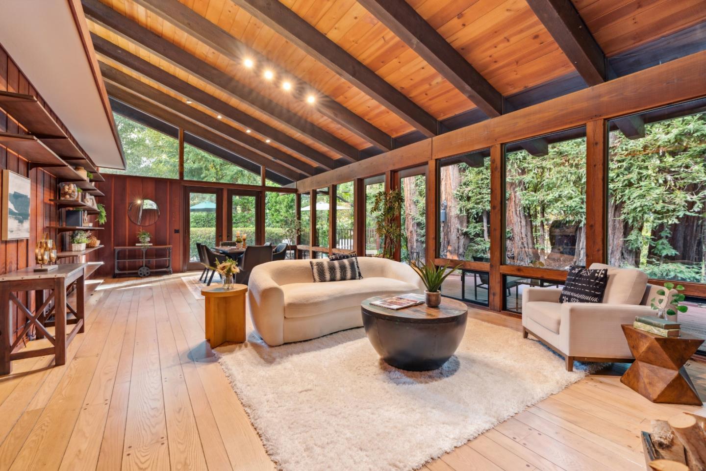 9965 Love Creek RD
