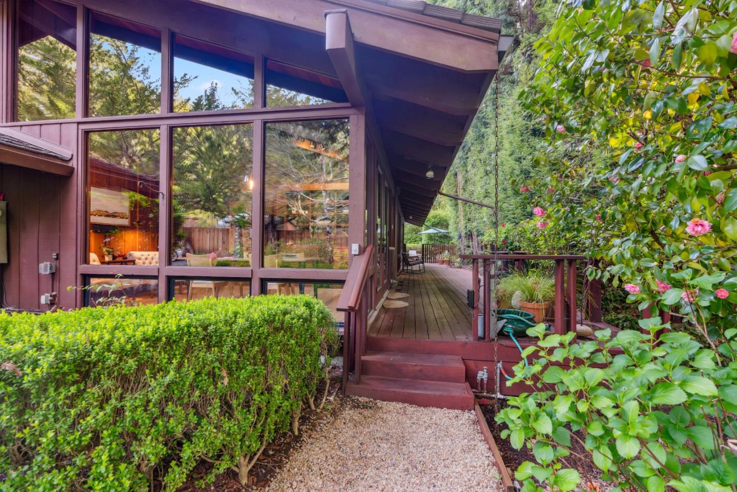 9965 Love Creek RD