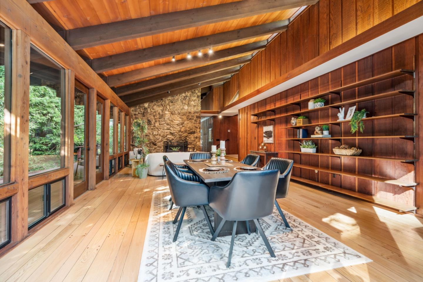 9965 Love Creek RD