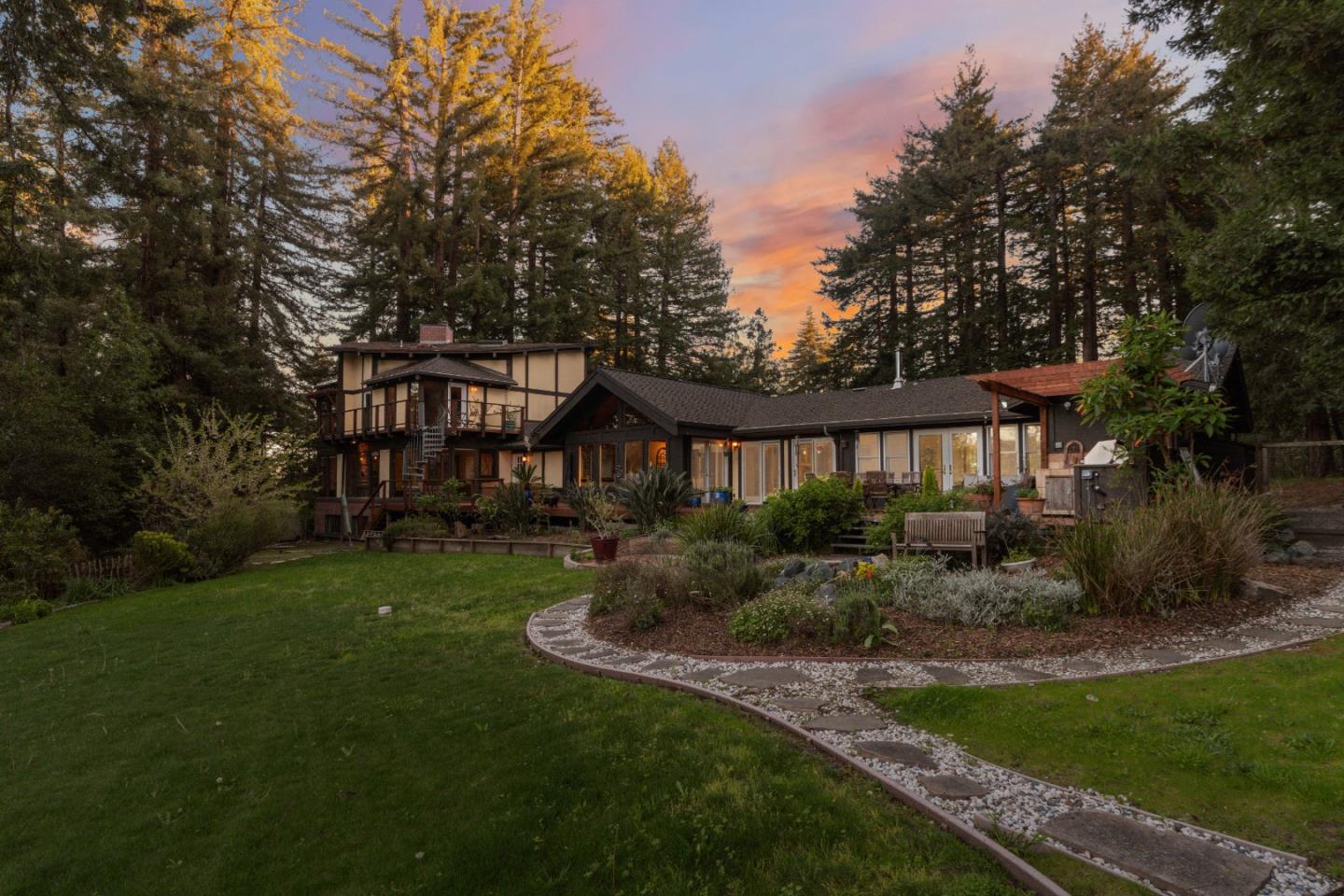 100 Lions Field DR
