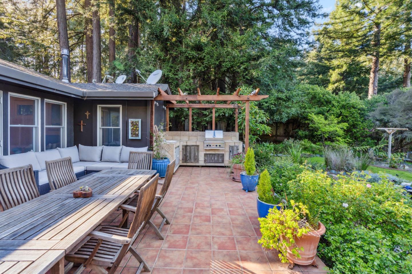 100 Lions Field DR