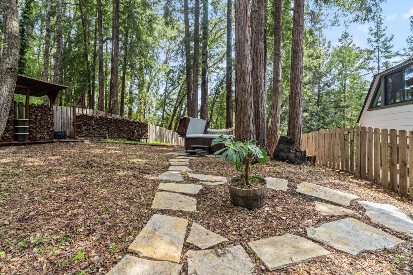 131 Valdez RD