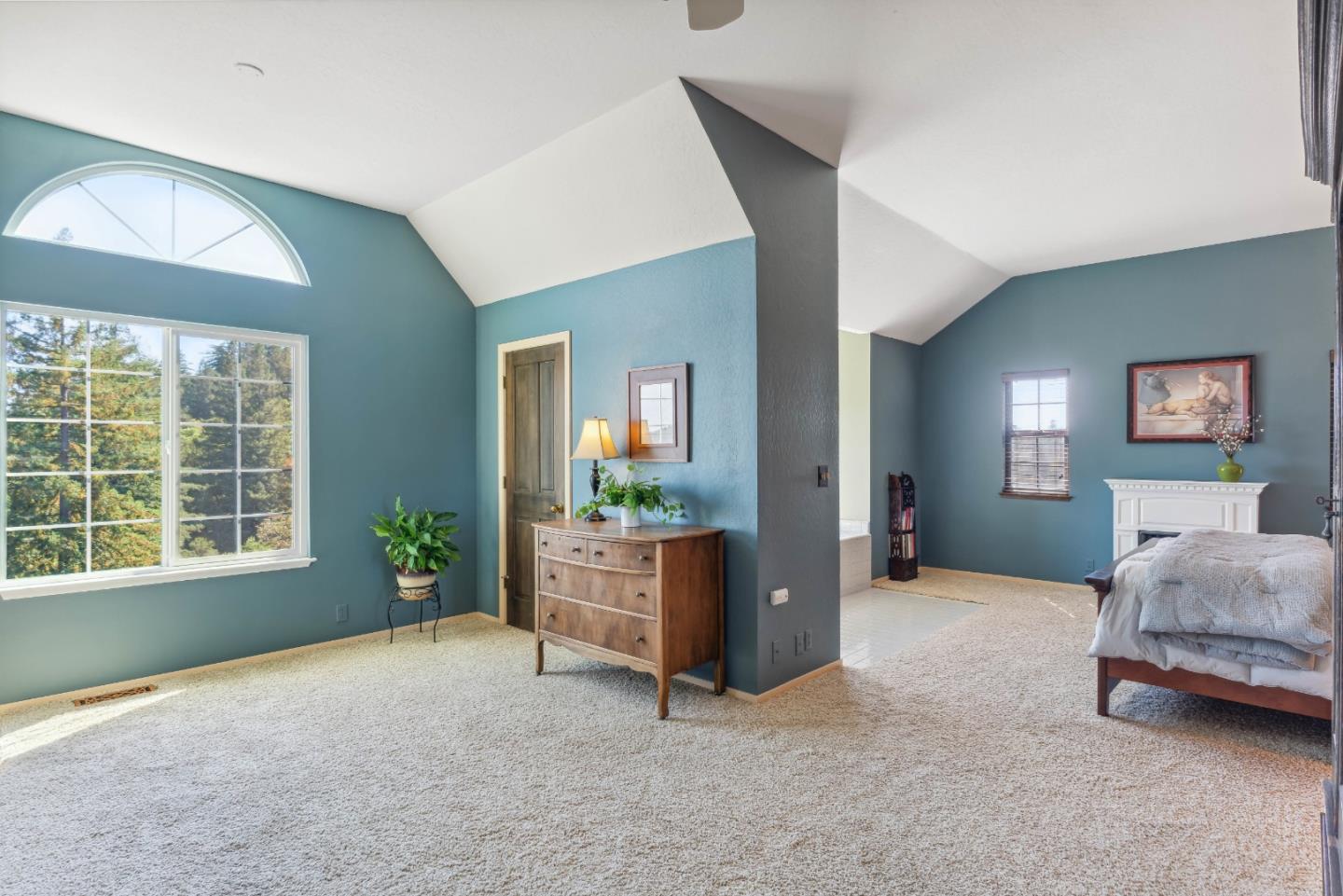 1190 Eagle Tree LN