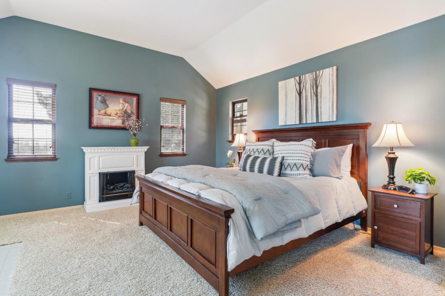 1190 Eagle Tree LN