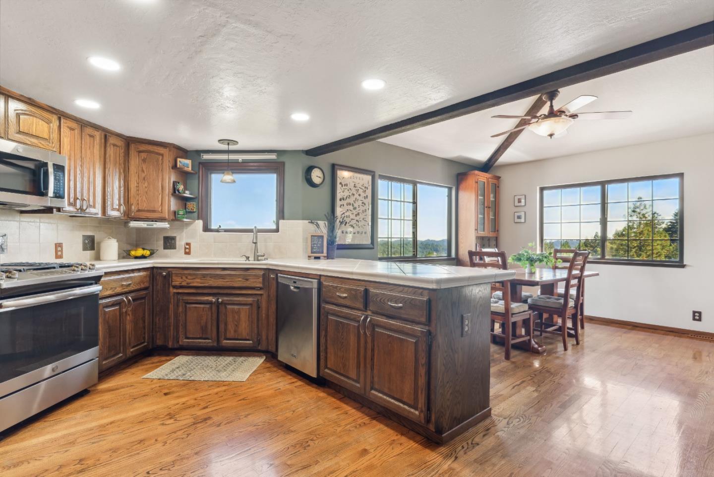1190 Eagle Tree LN