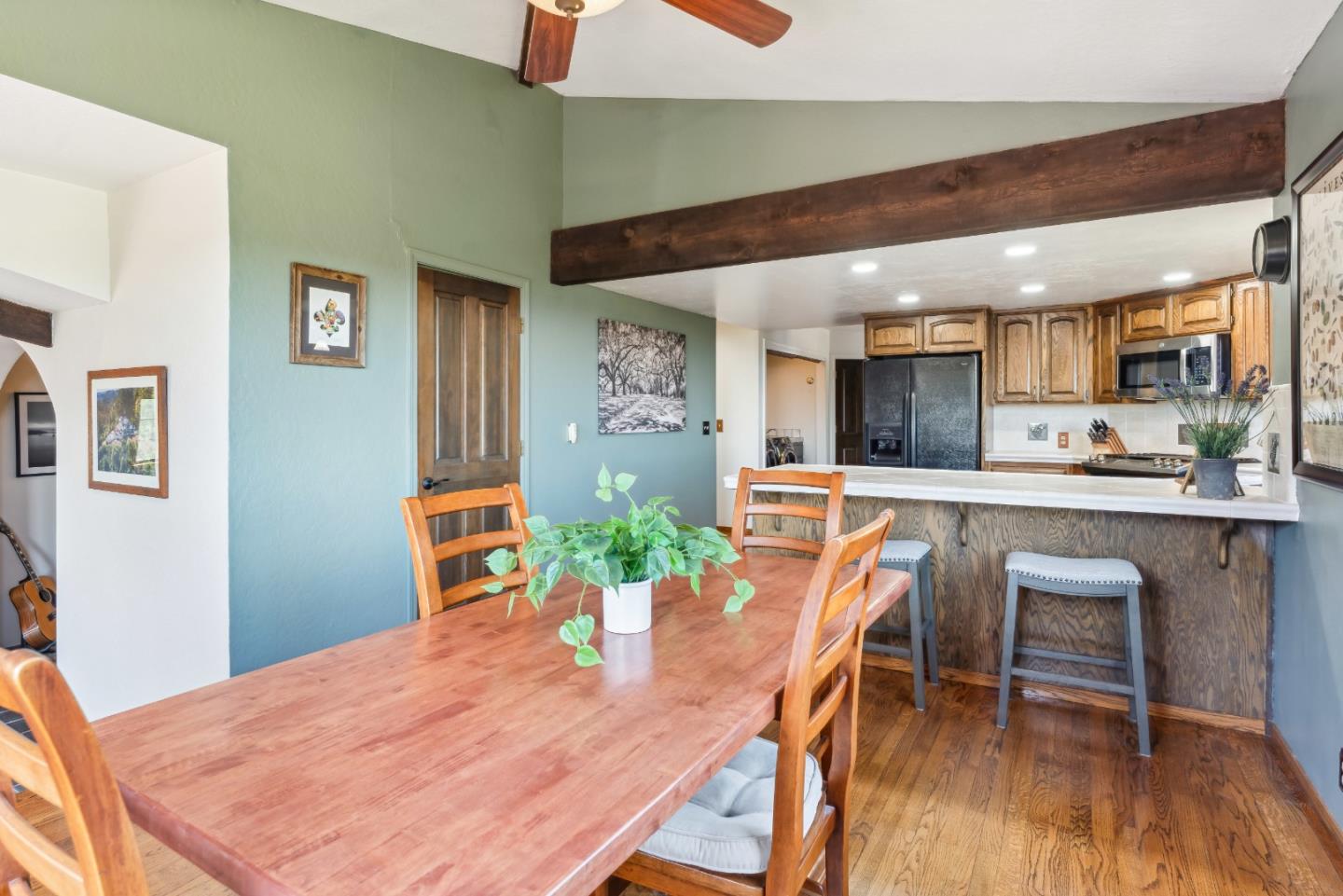 1190 Eagle Tree LN
