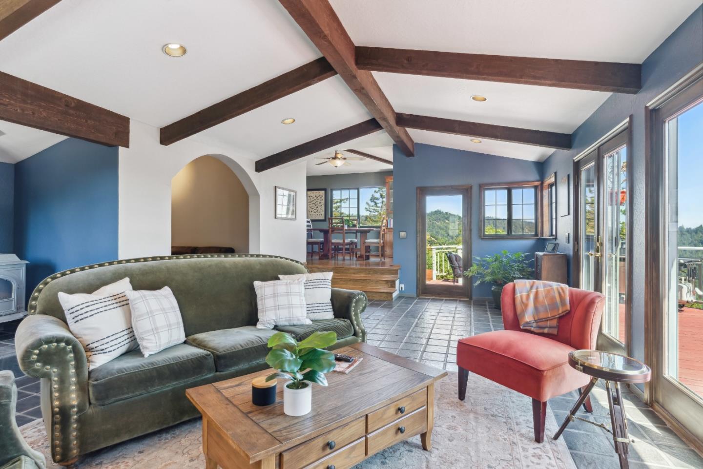 1190 Eagle Tree LN
