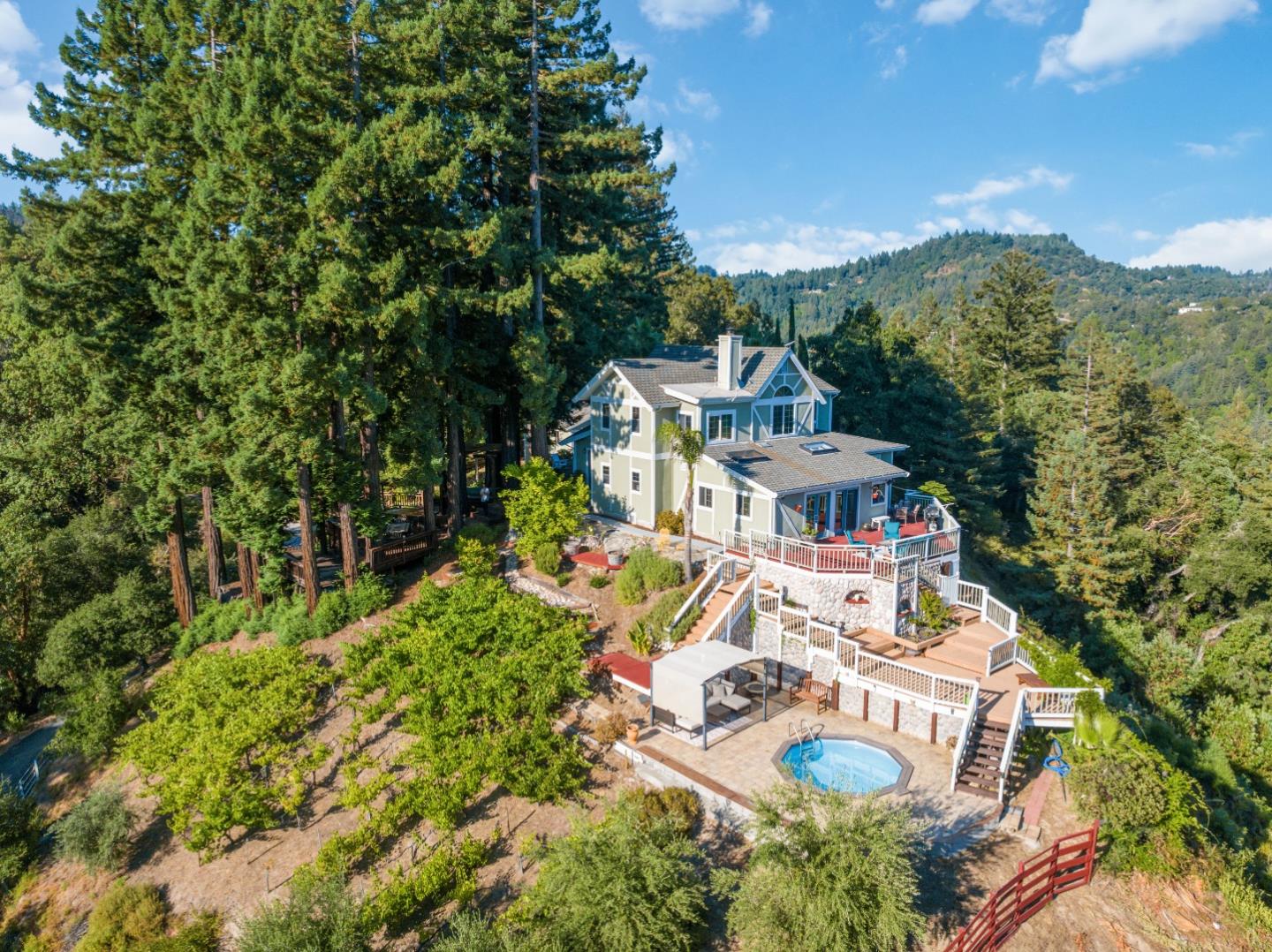 1190 Eagle Tree LN