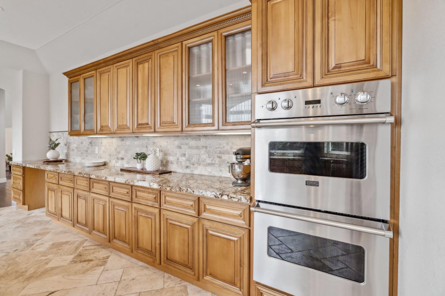 385 Beel DR