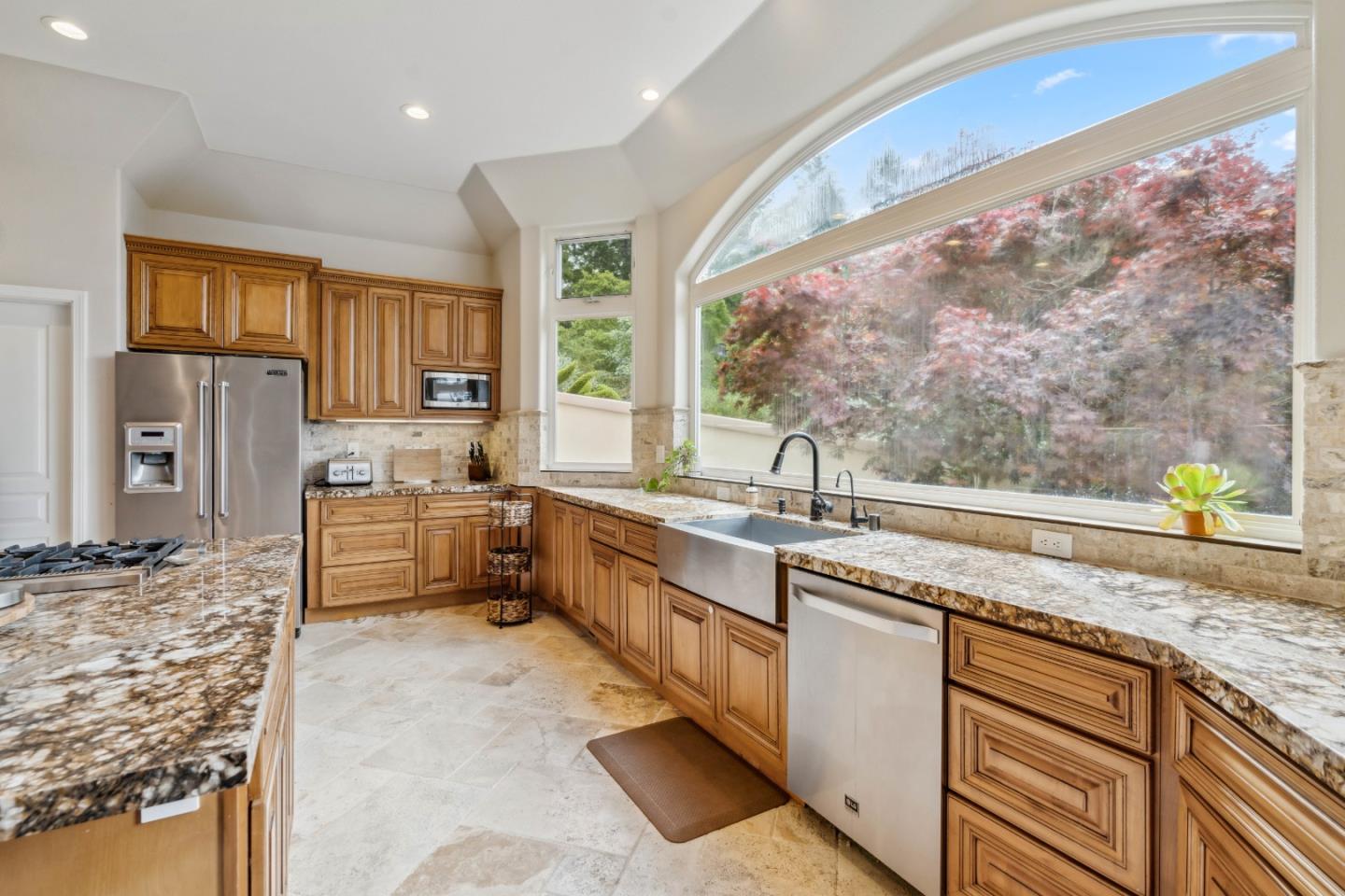 385 Beel DR
