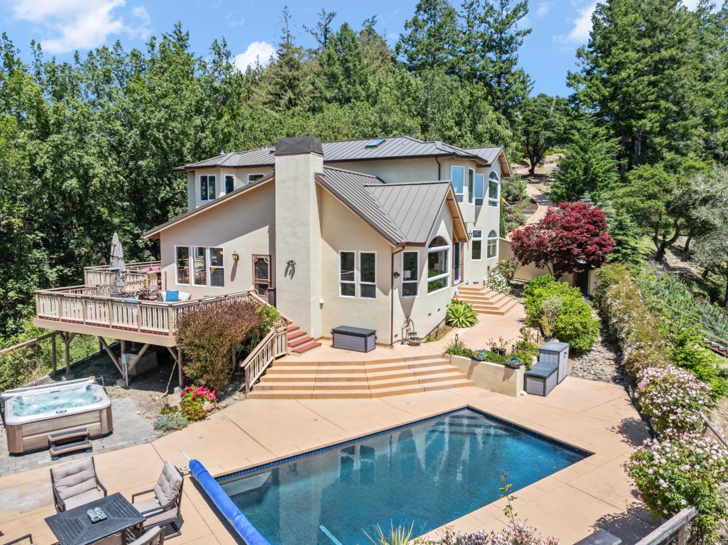 385 Beel DR