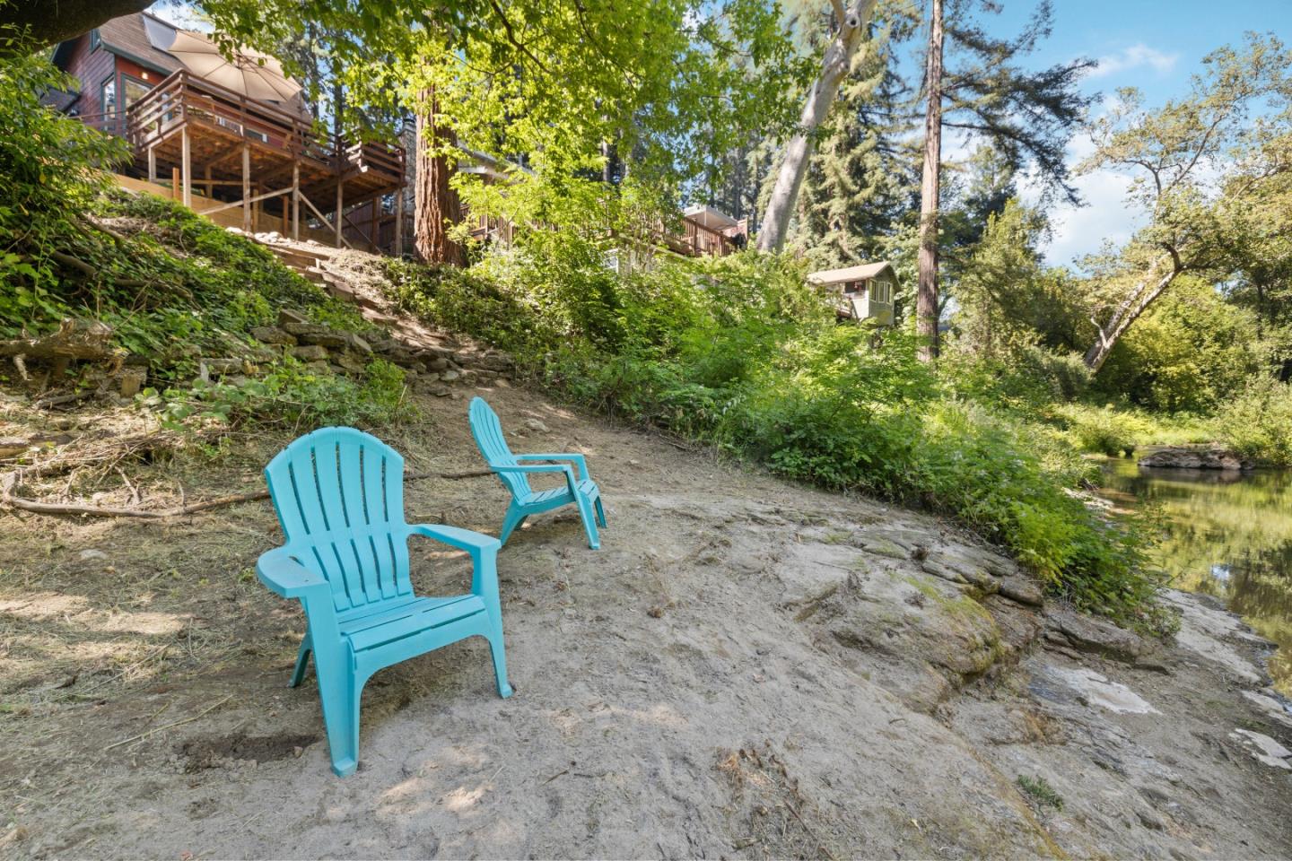 210 Woodland DR