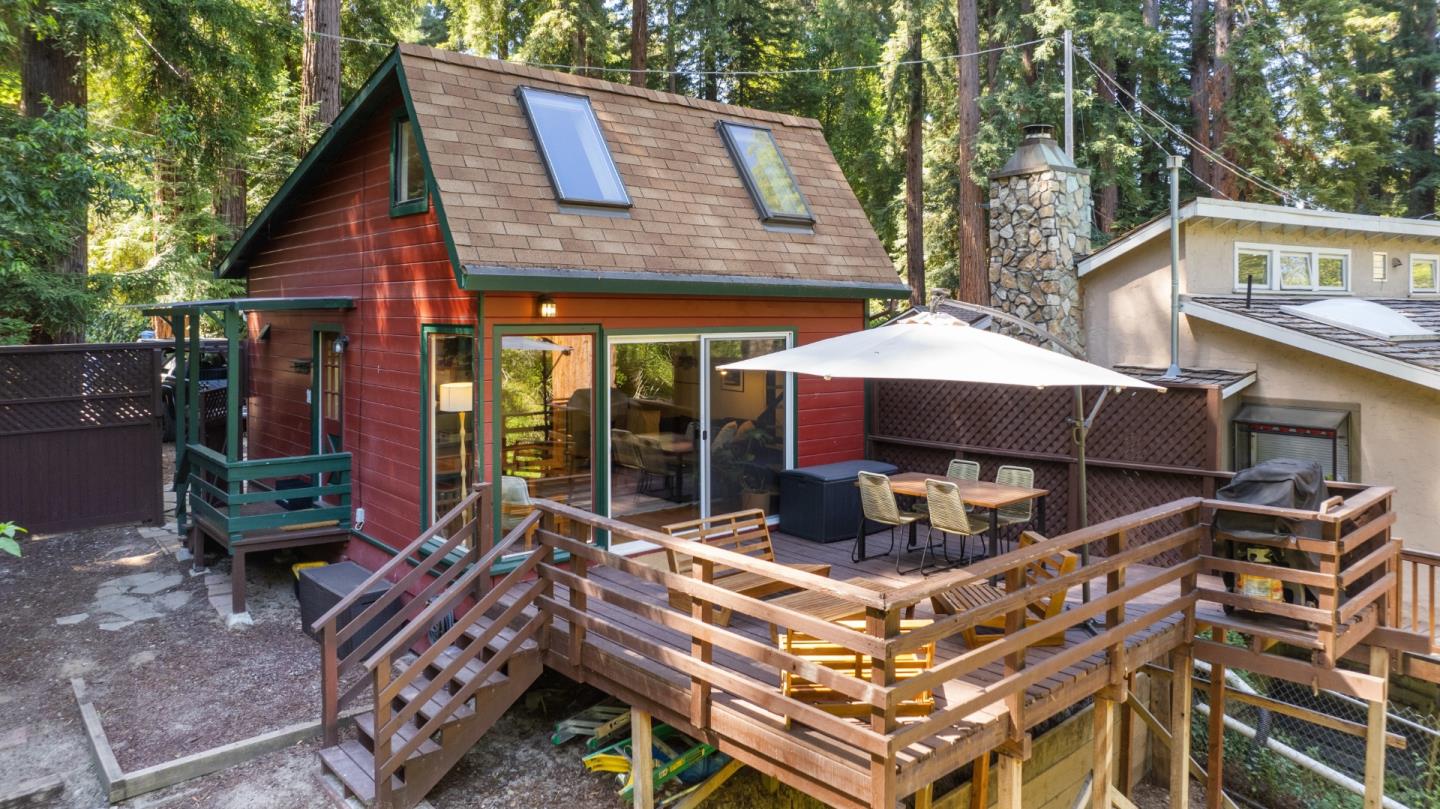 210 Woodland DR