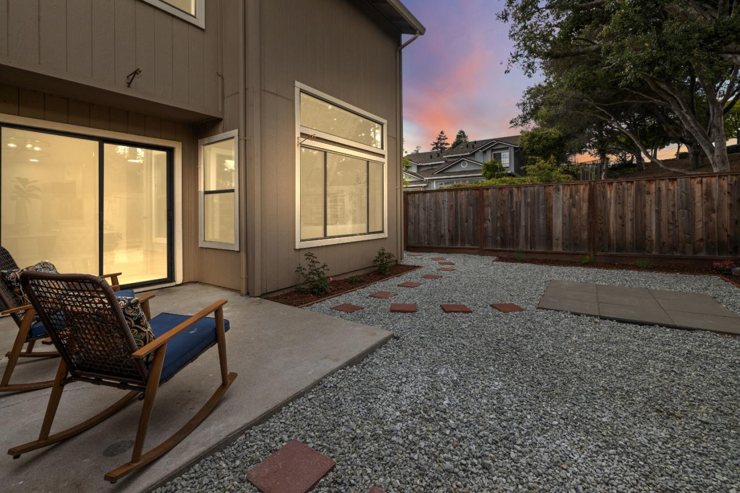 72 Bright View LN