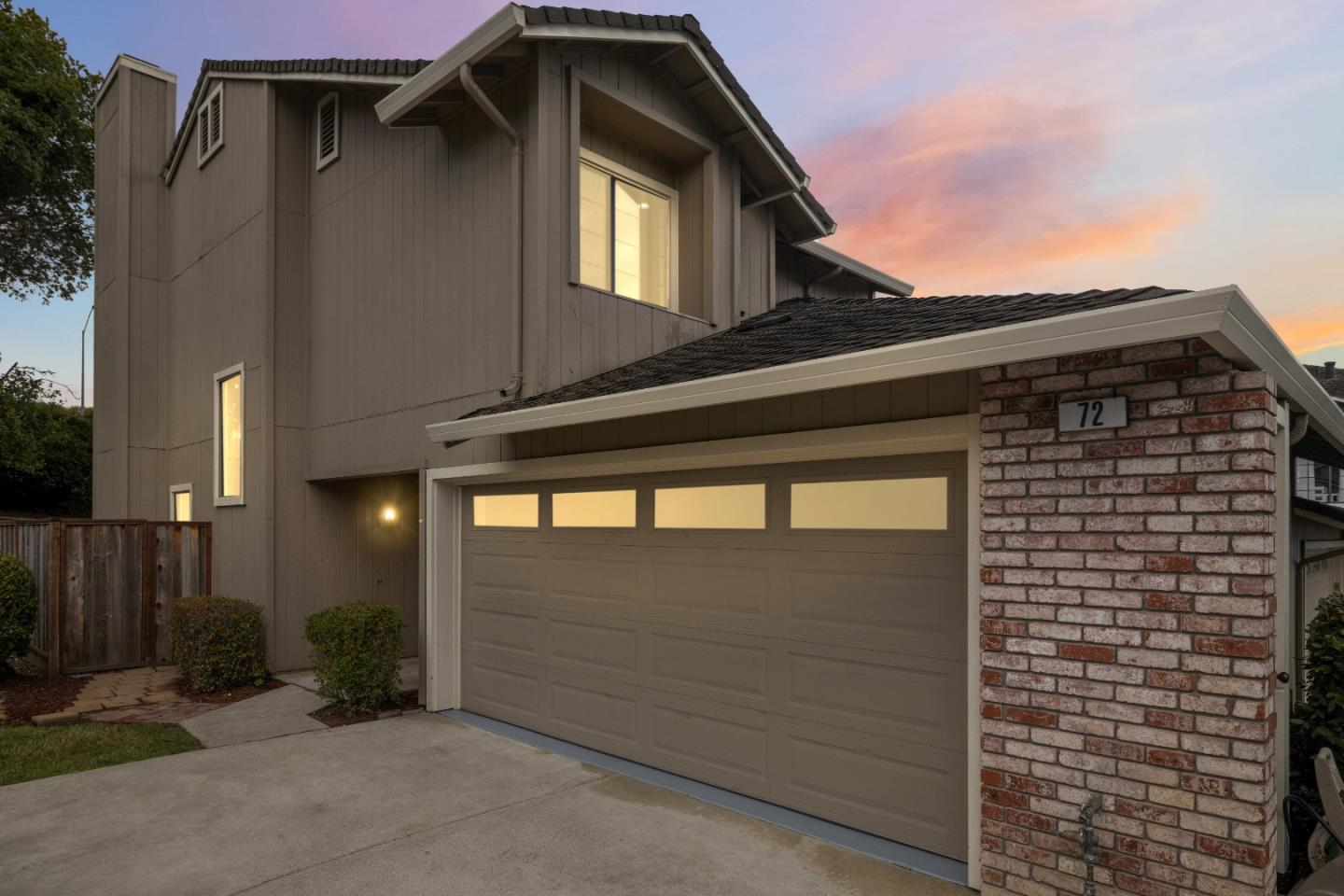 72 Bright View LN