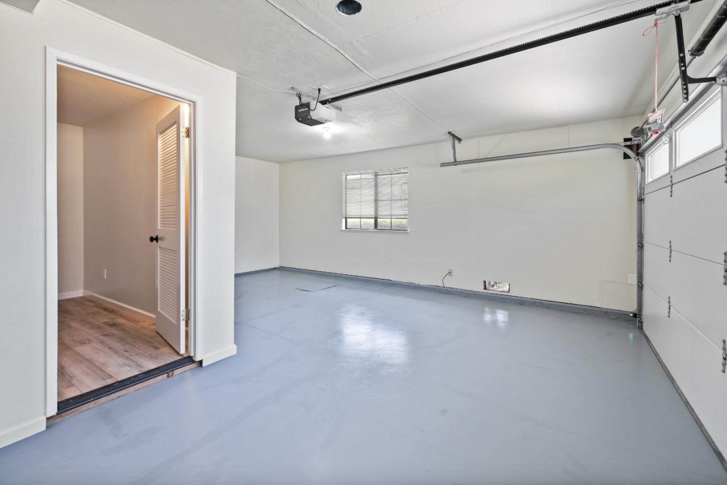 72 Bright View LN