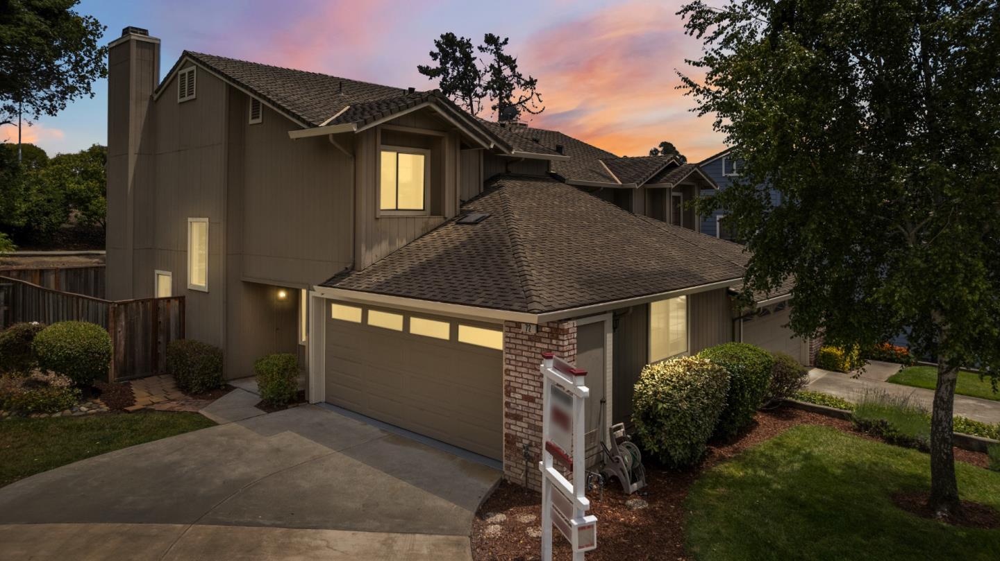 72 Bright View LN