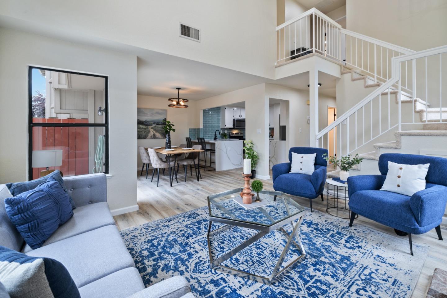 72 Bright View LN