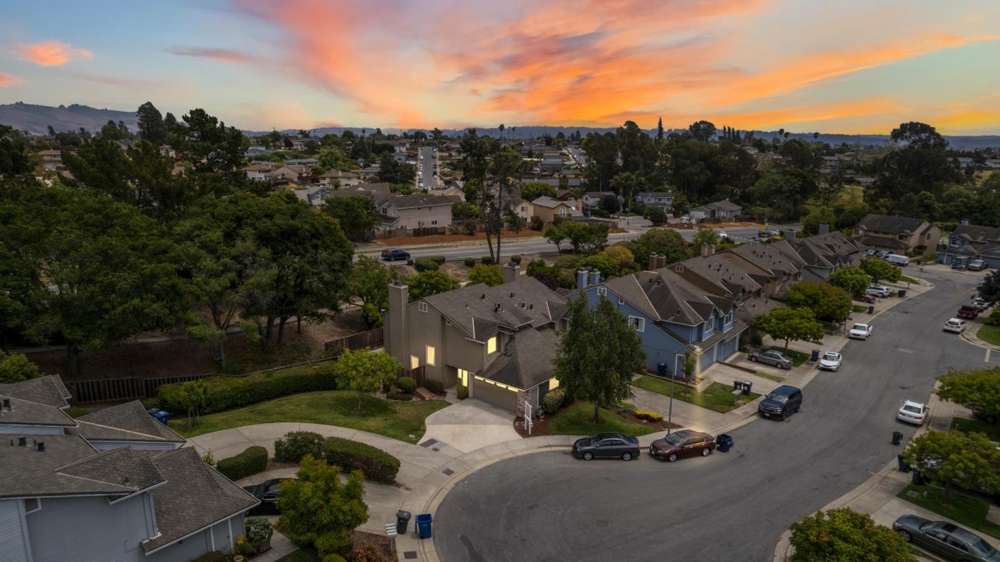 72 Bright View LN