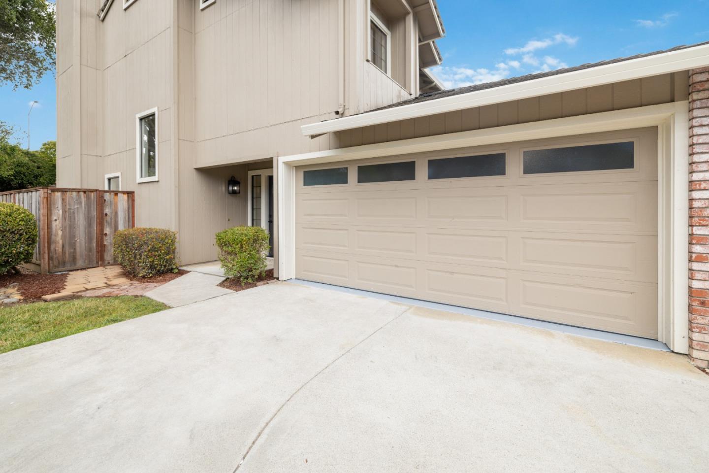 72 Bright View LN