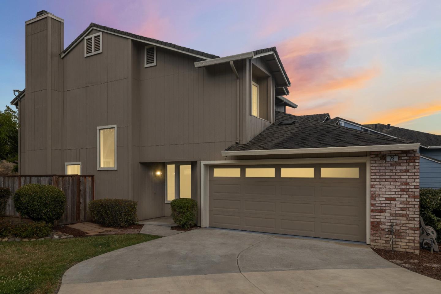 72 Bright View LN