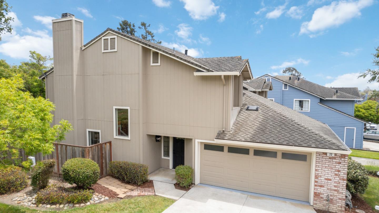 72 Bright View LN
