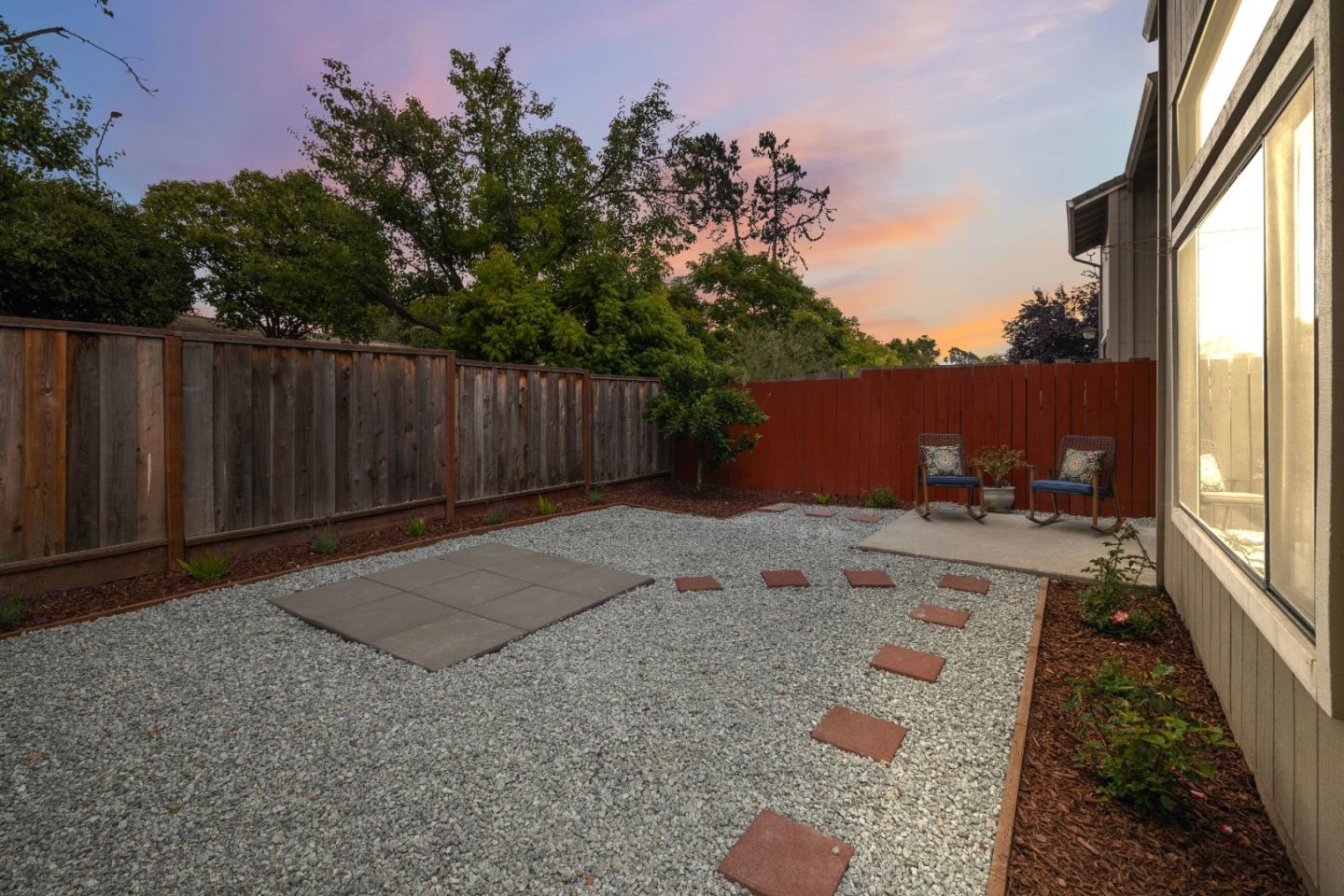 72 Bright View LN