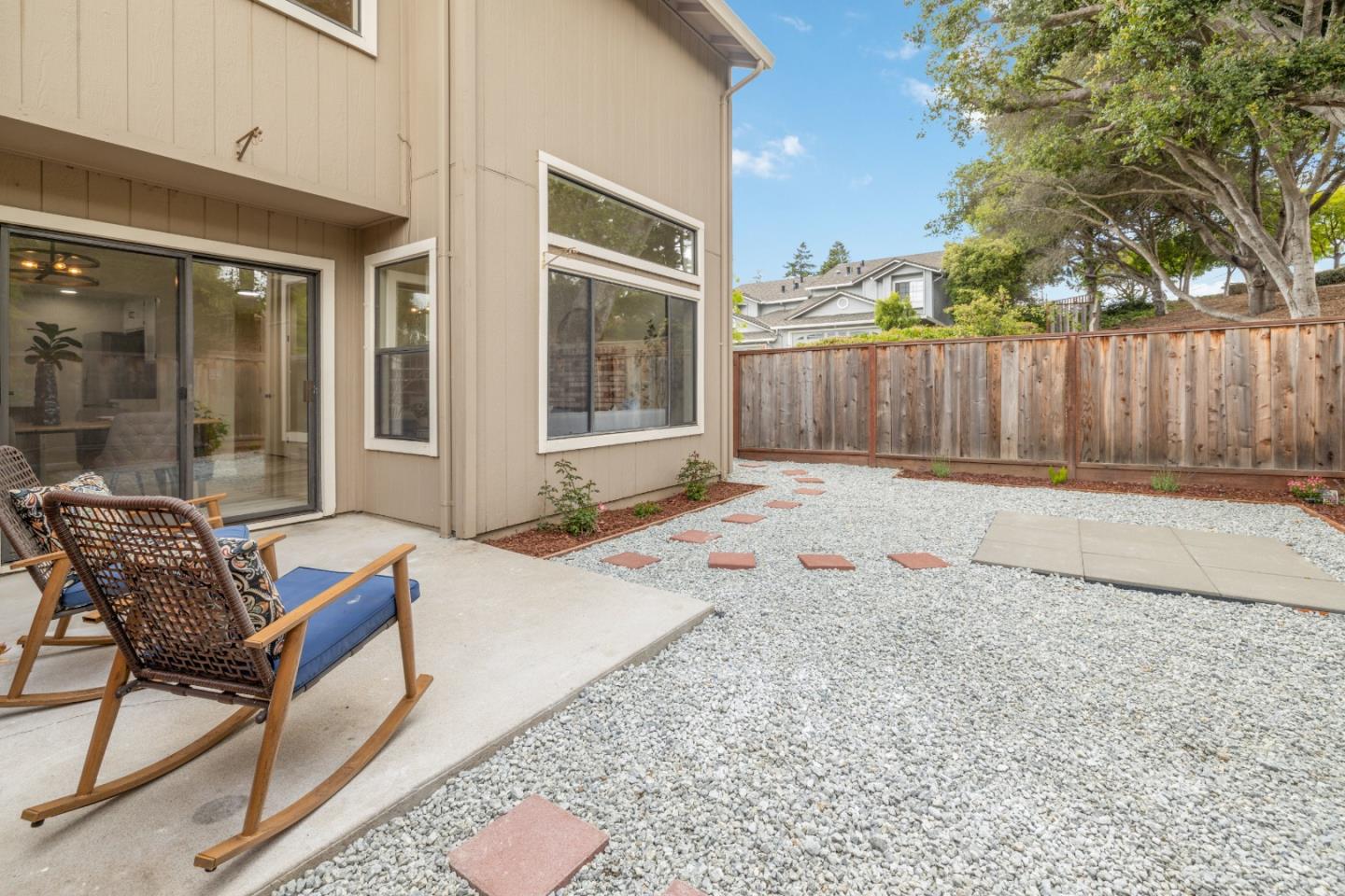 72 Bright View LN