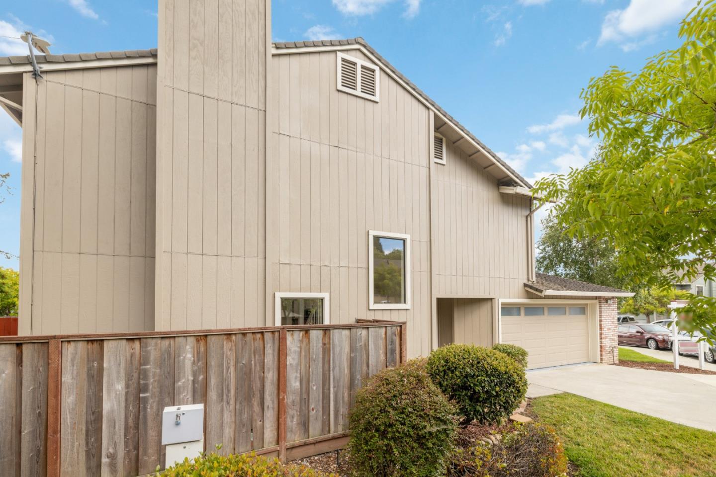 72 Bright View LN