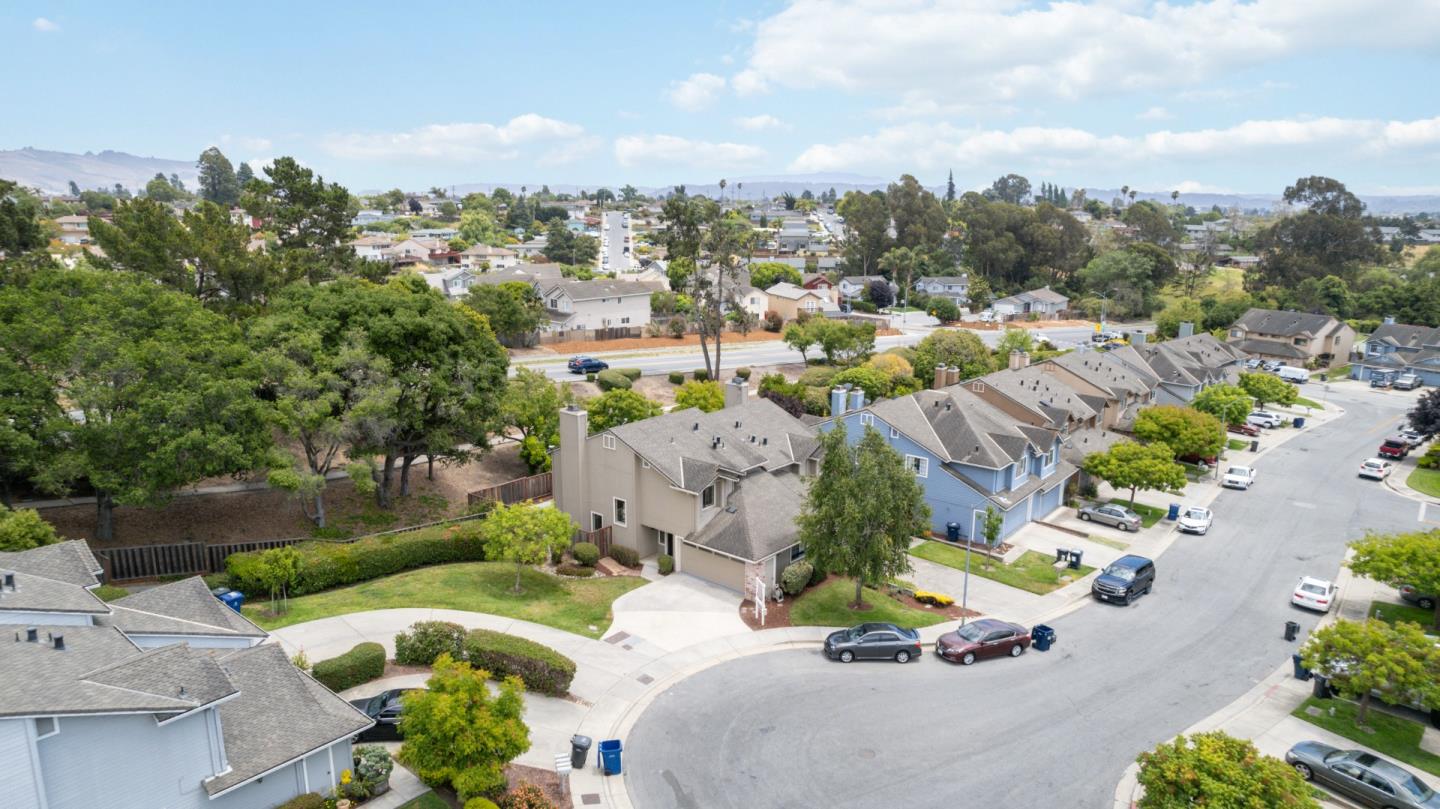 72 Bright View LN