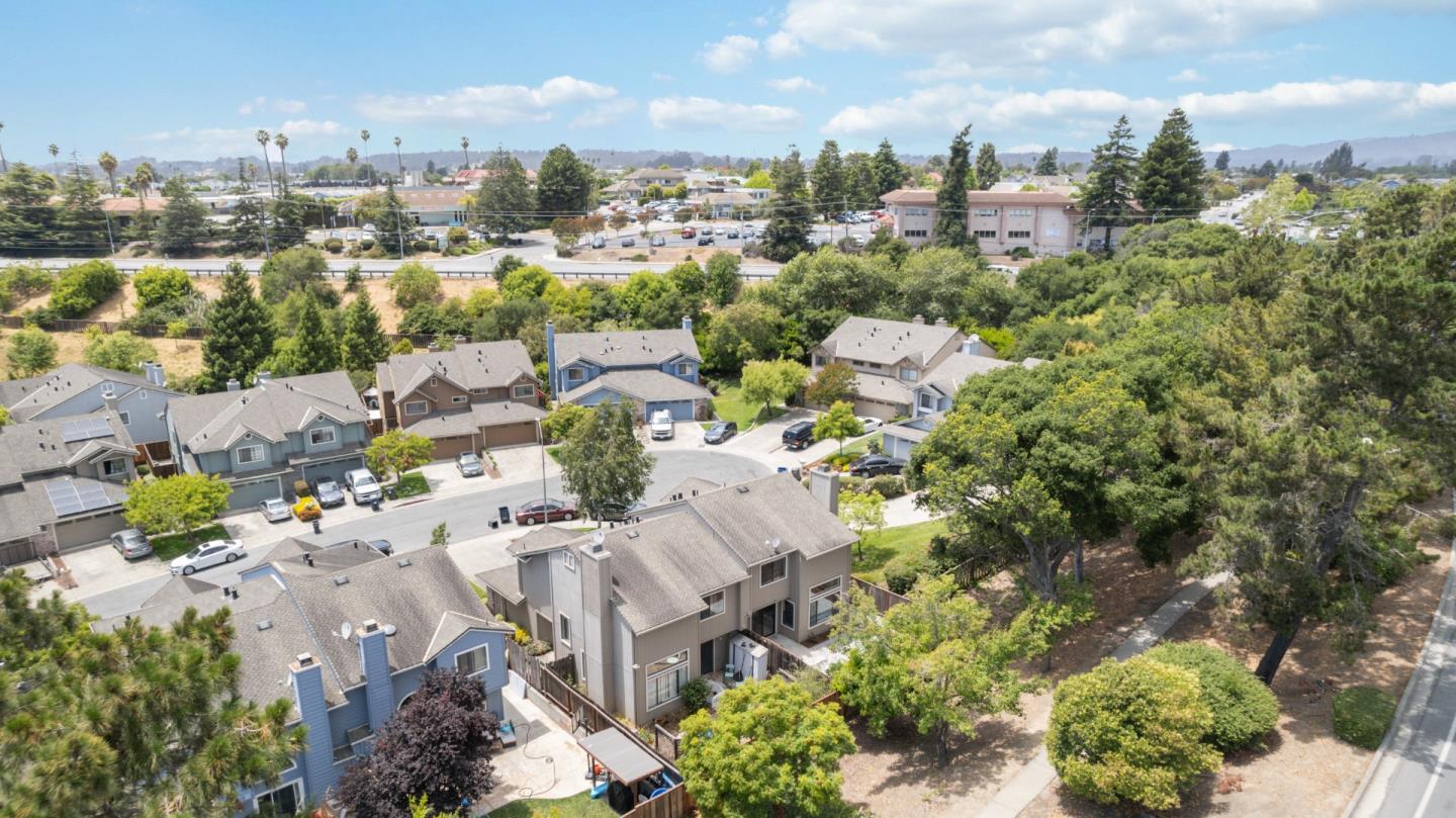 72 Bright View LN