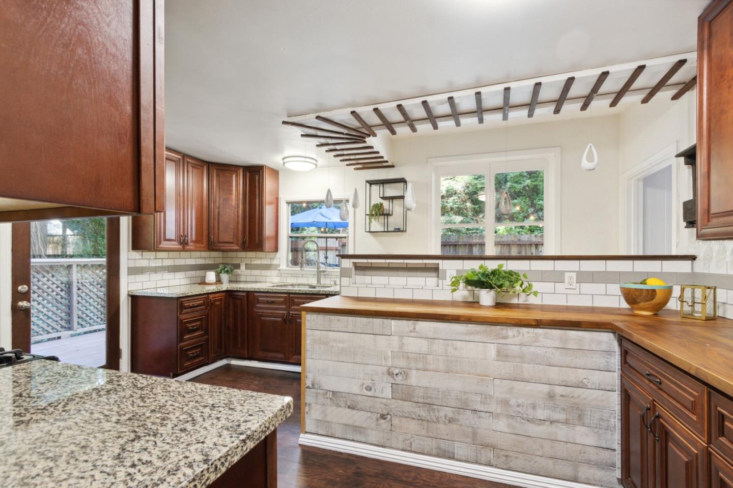 15424 Big Basin WAY
