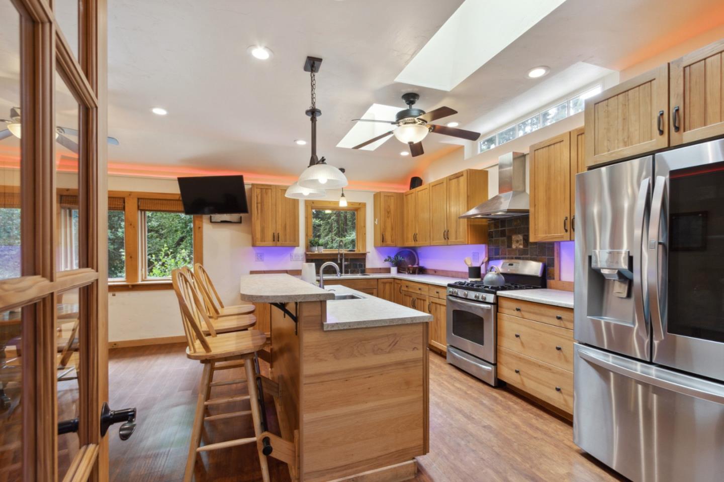 1100 Rambling RD