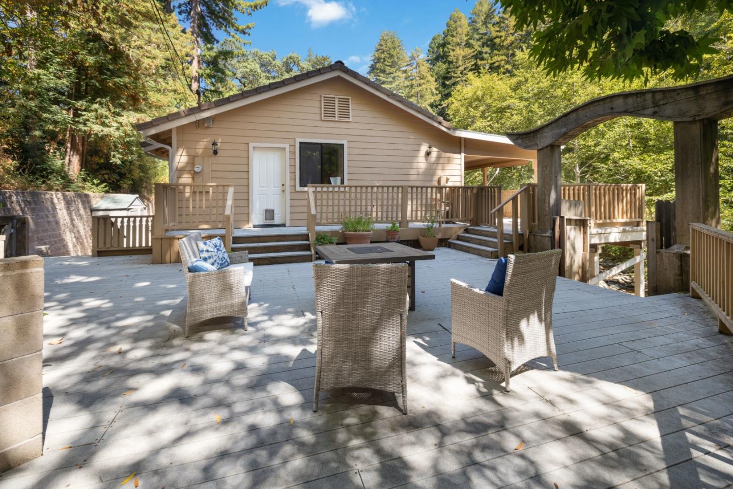 15456 Bear Creek RD