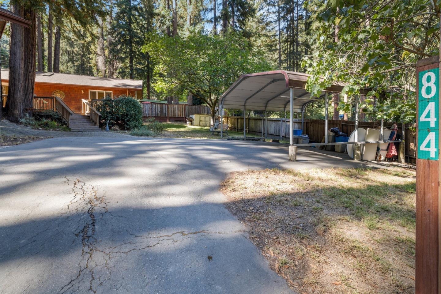 844 Trinkling Creek DR