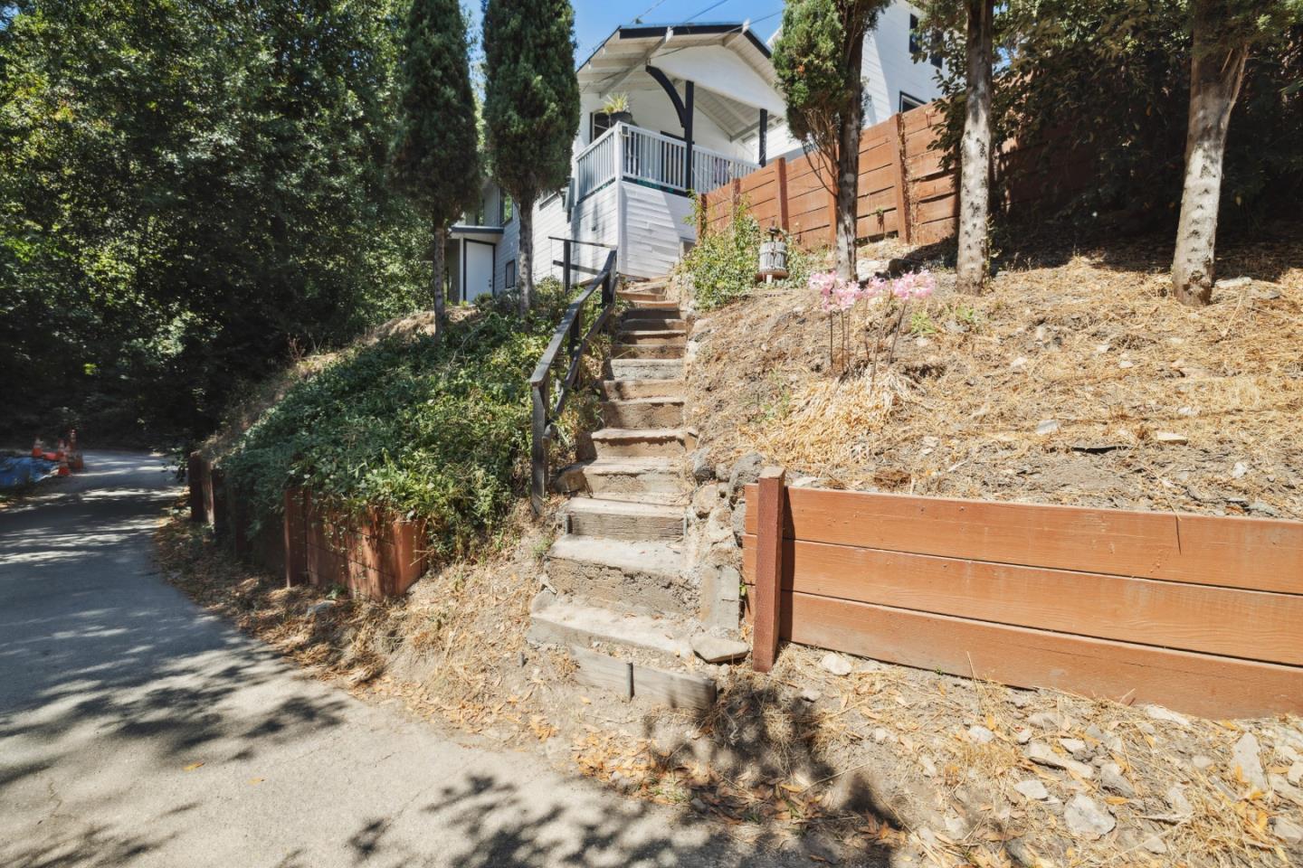 9409 Zayante DR