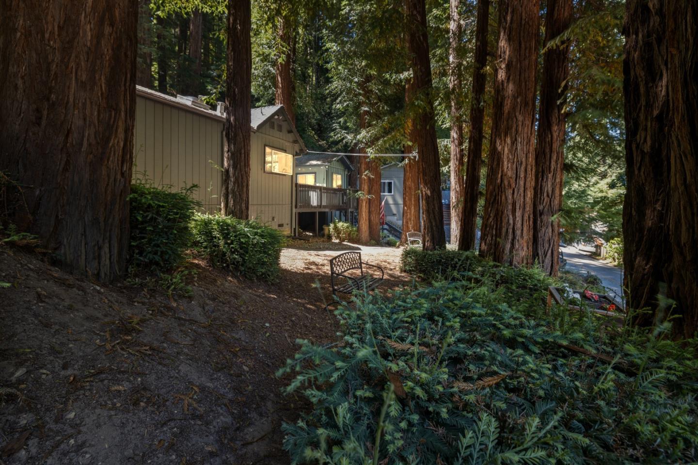 1590 Lockhart Gulch RD