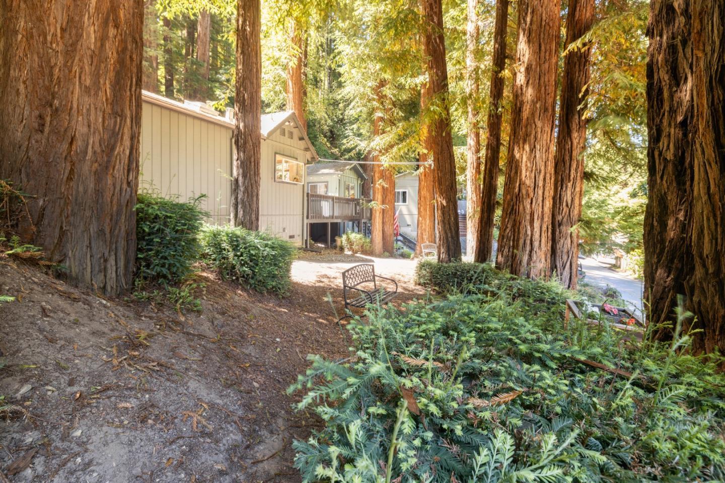 1590 Lockhart Gulch RD