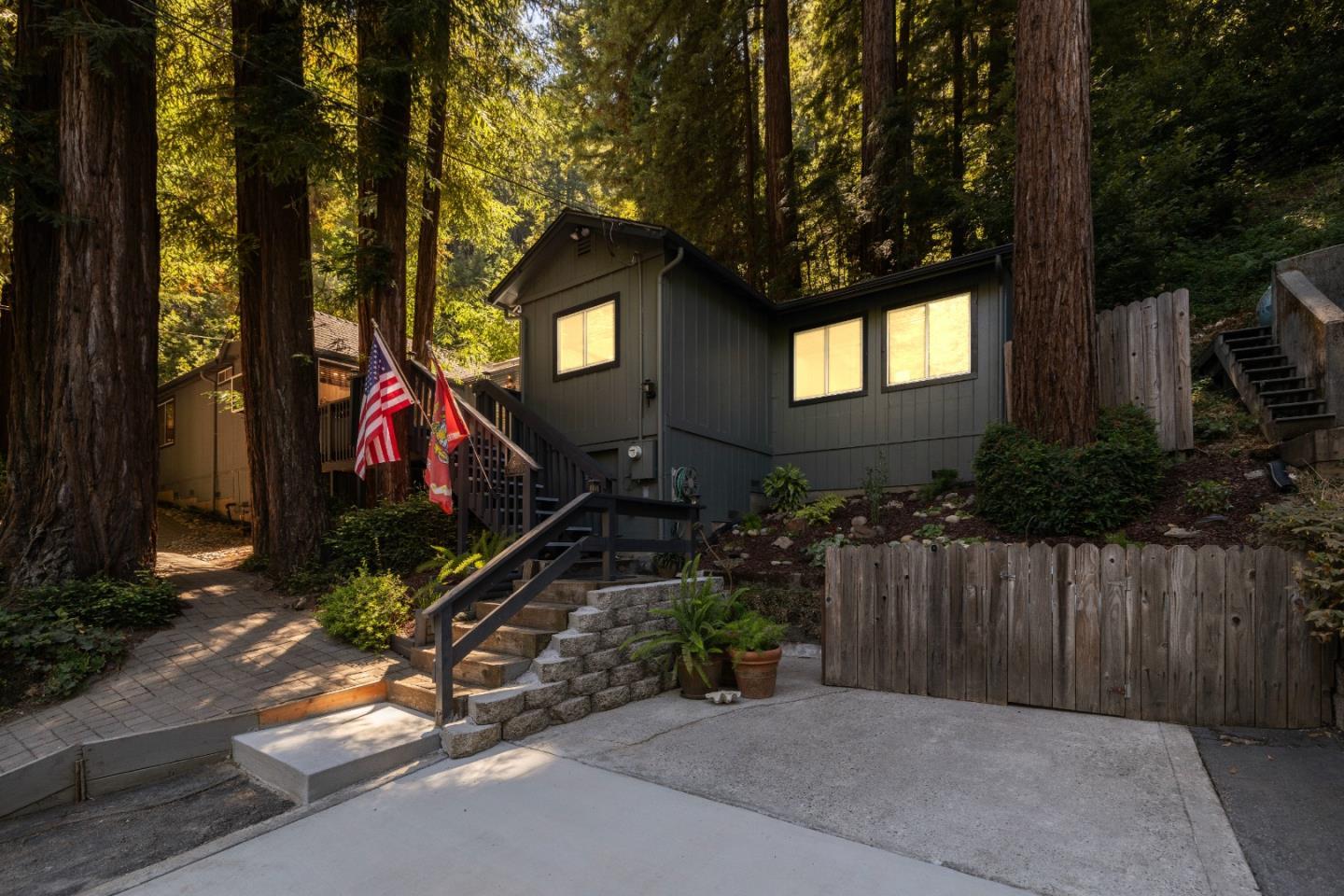 1590 Lockhart Gulch RD