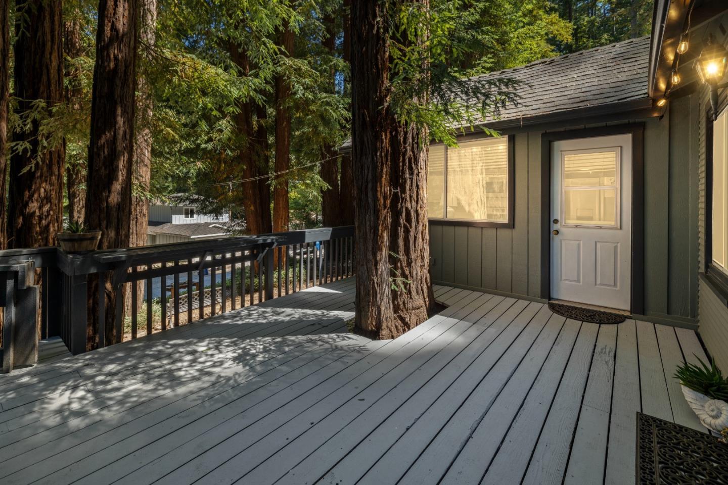 1590 Lockhart Gulch RD