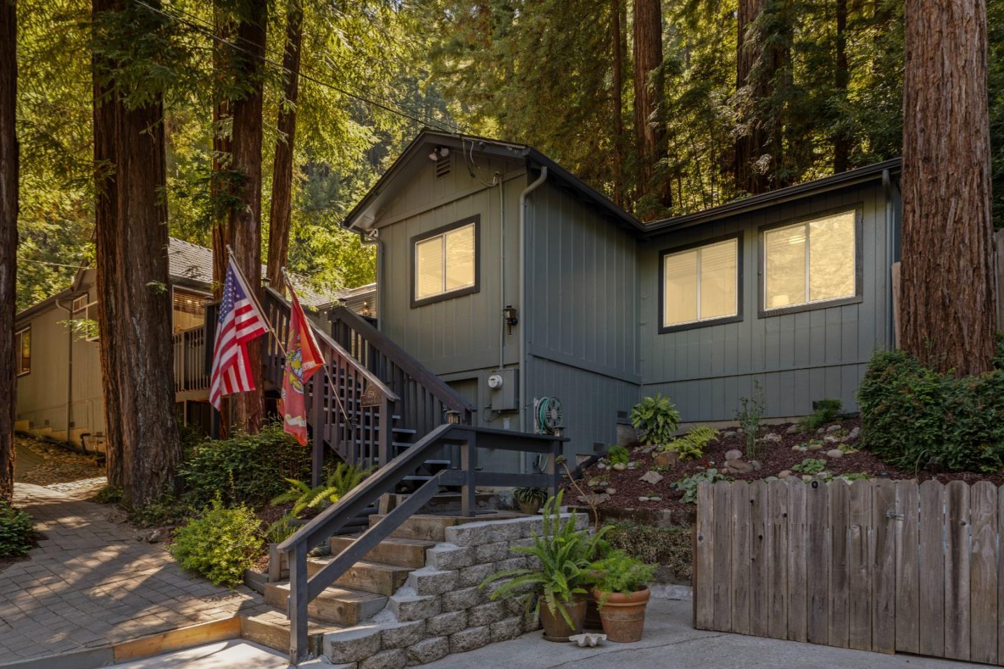 1590 Lockhart Gulch RD